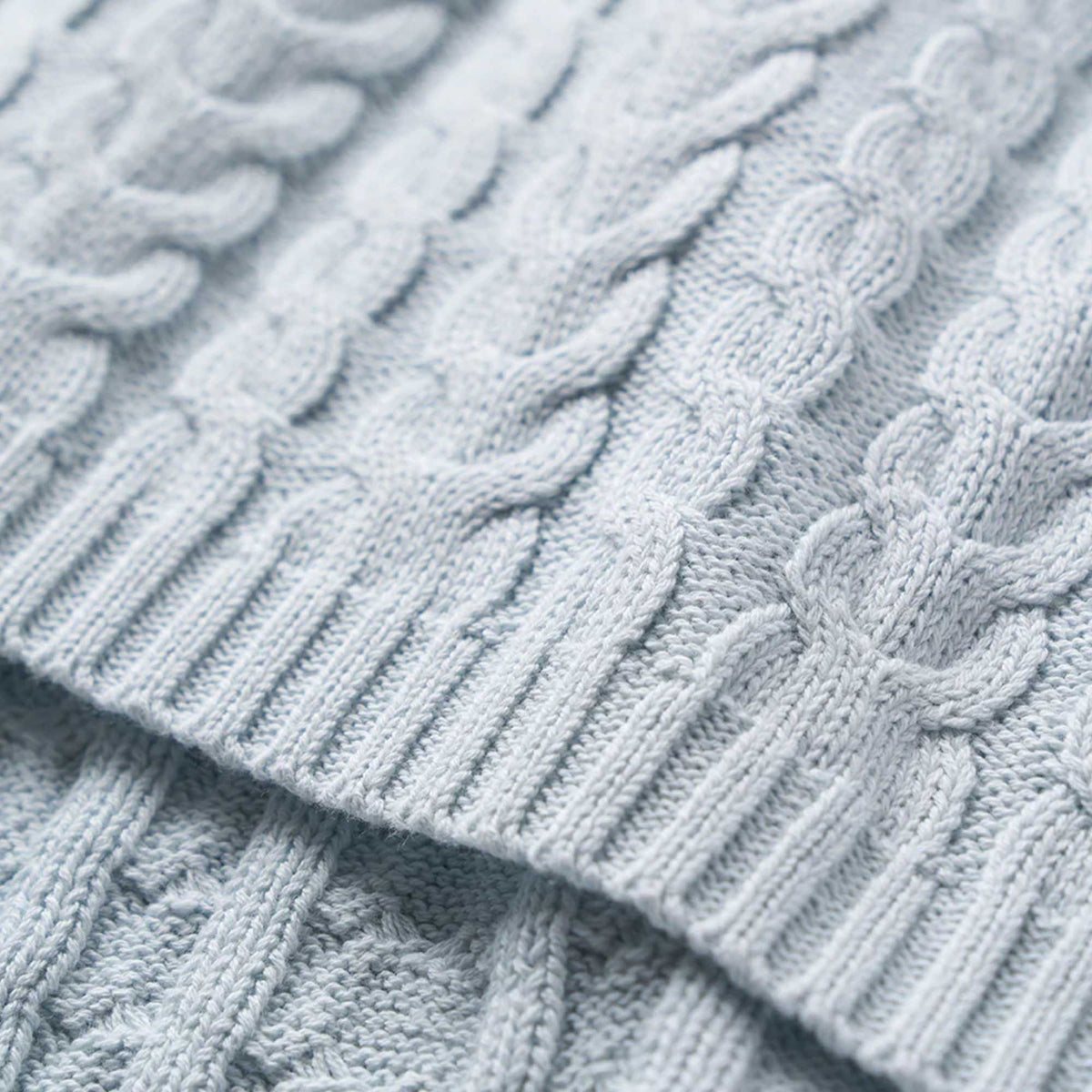 Cream Horseshoe Cable Knit Blanket