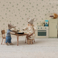 Table and Chair Set - Mouse