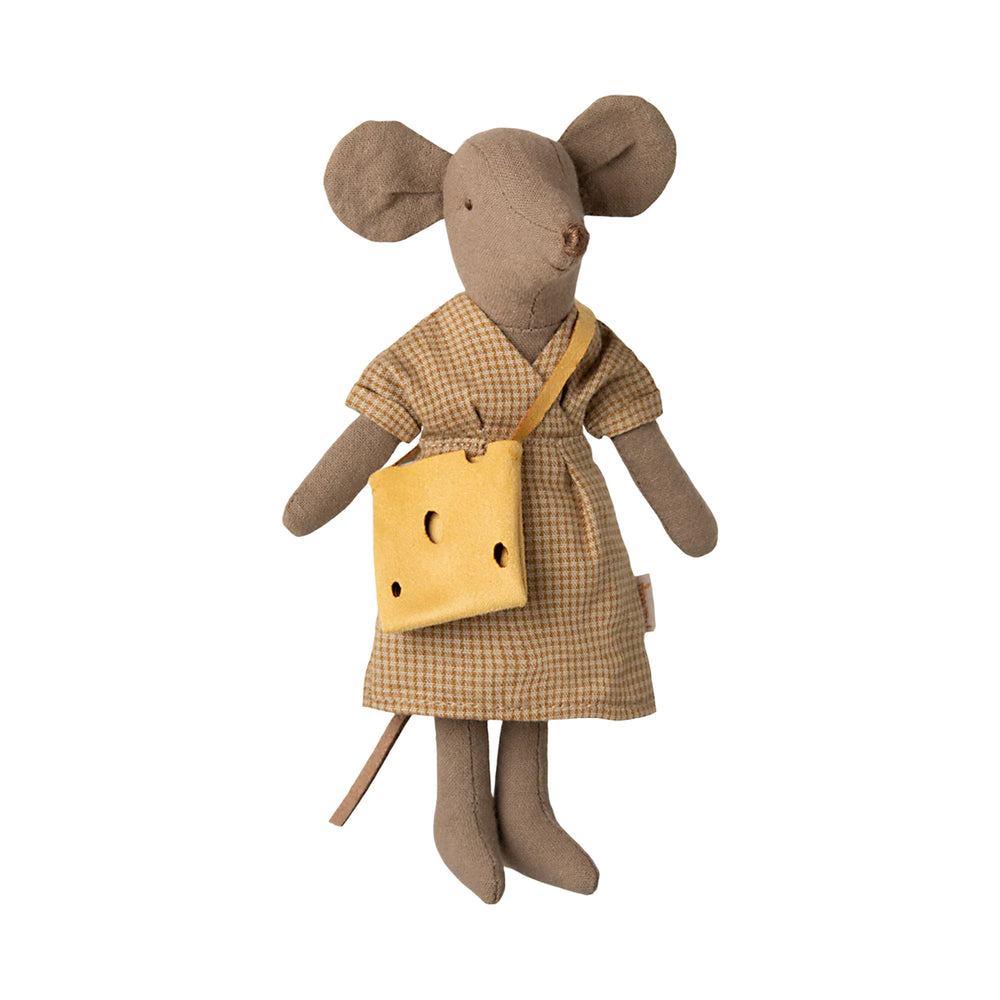 Mum Mouse with Cheese Bag