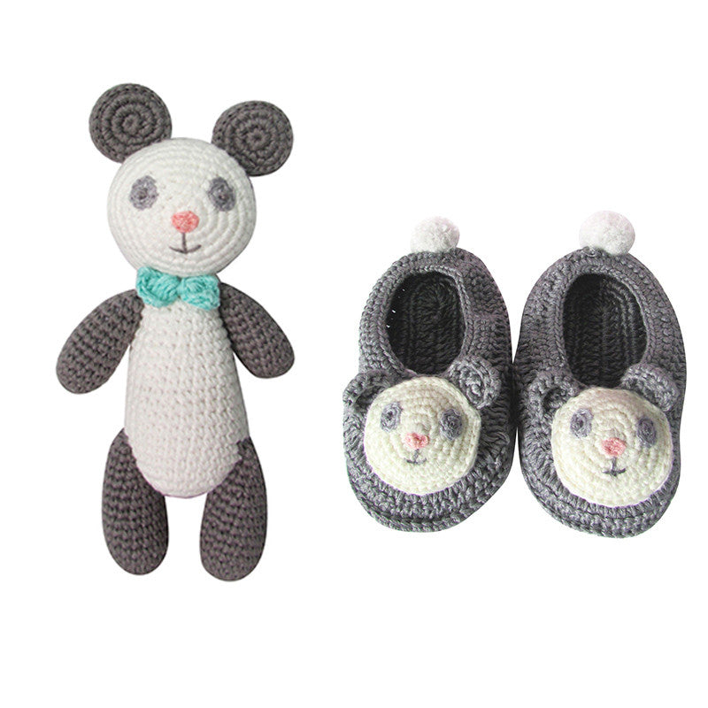 Peaches loves newborns and loves Layettes even more! Shop our collection of Layettes for your new bundle of joy at Peaches!