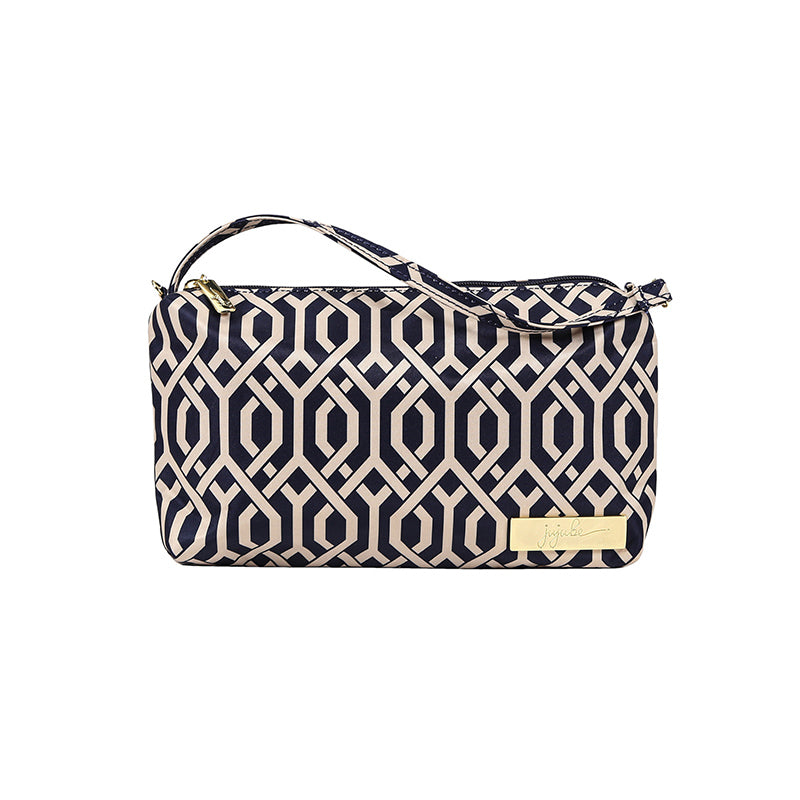 Always be prepared for anything when on-the-go with Peaches Diaper Bags. Shop Peaches range of Diaper Bags Now!