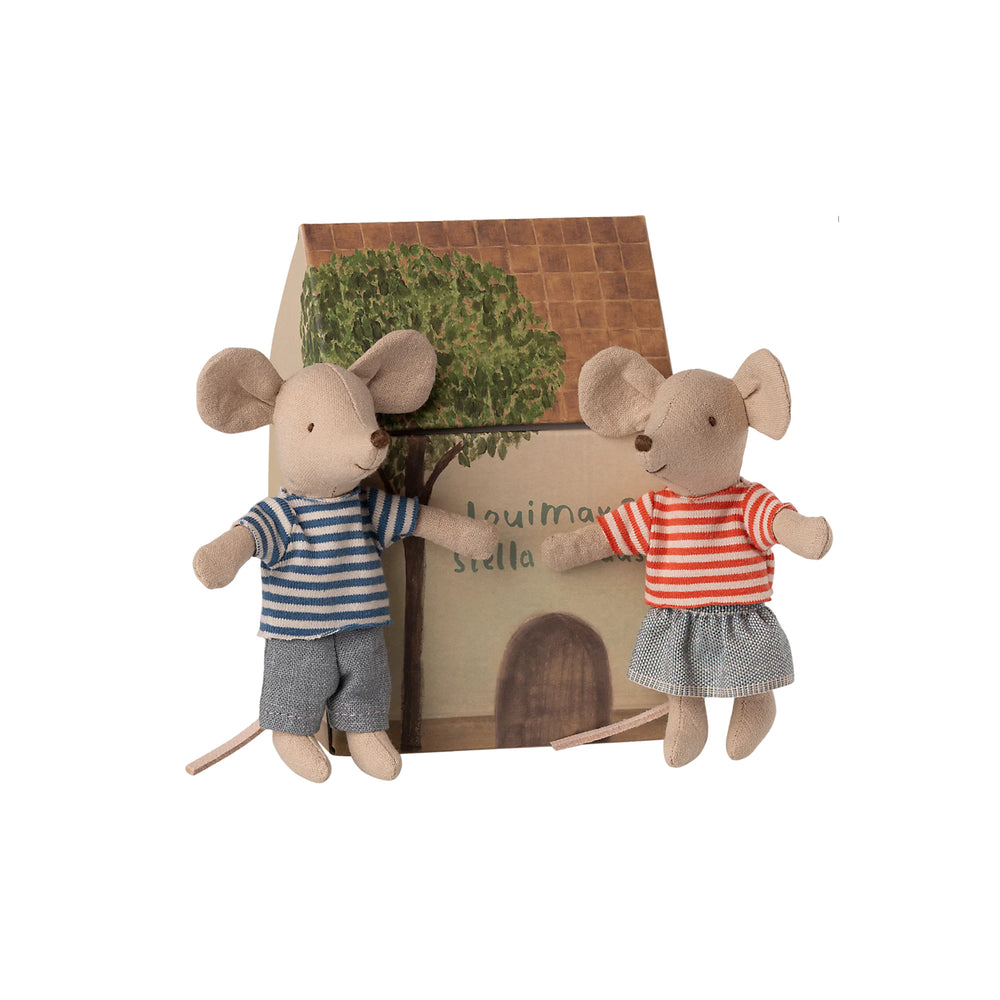 LouiMax and Stella Stardust in House