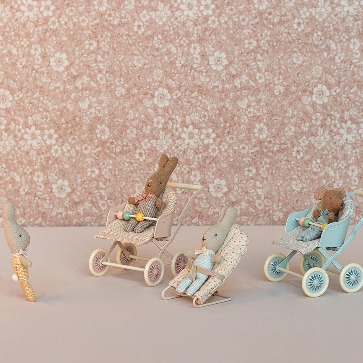 Mouse Rose Baby Mice Stroller