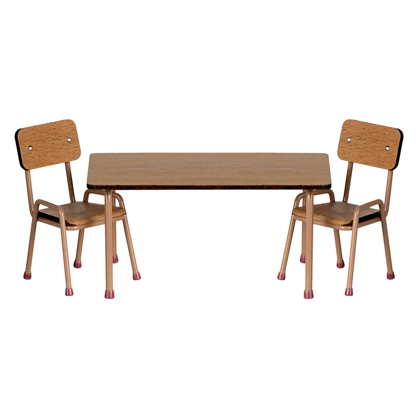 Table and Chair Set - Mouse