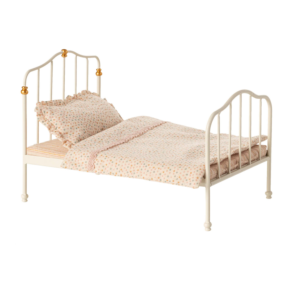 Mouse Vintage Off-White Bed